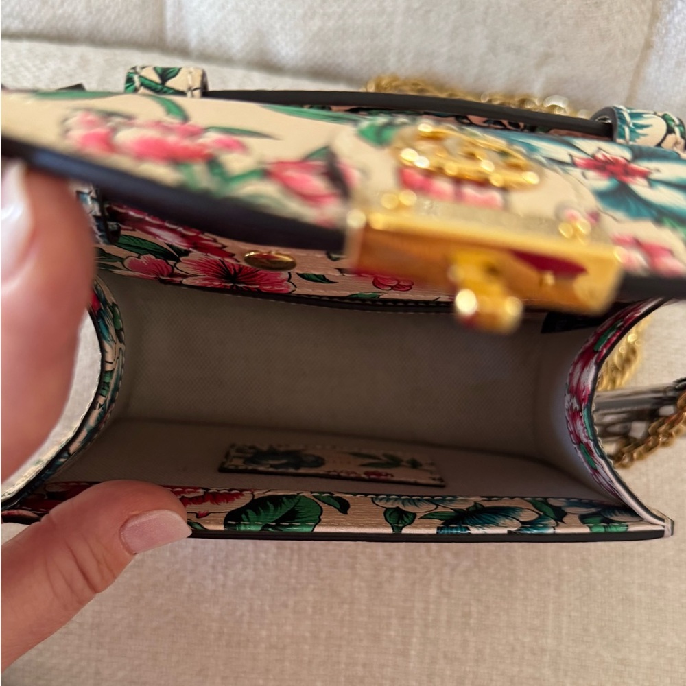 Auth. Gucci LIMITED EDITION Padlock Flower Bag - New Without Tags - Picture 11 of 14